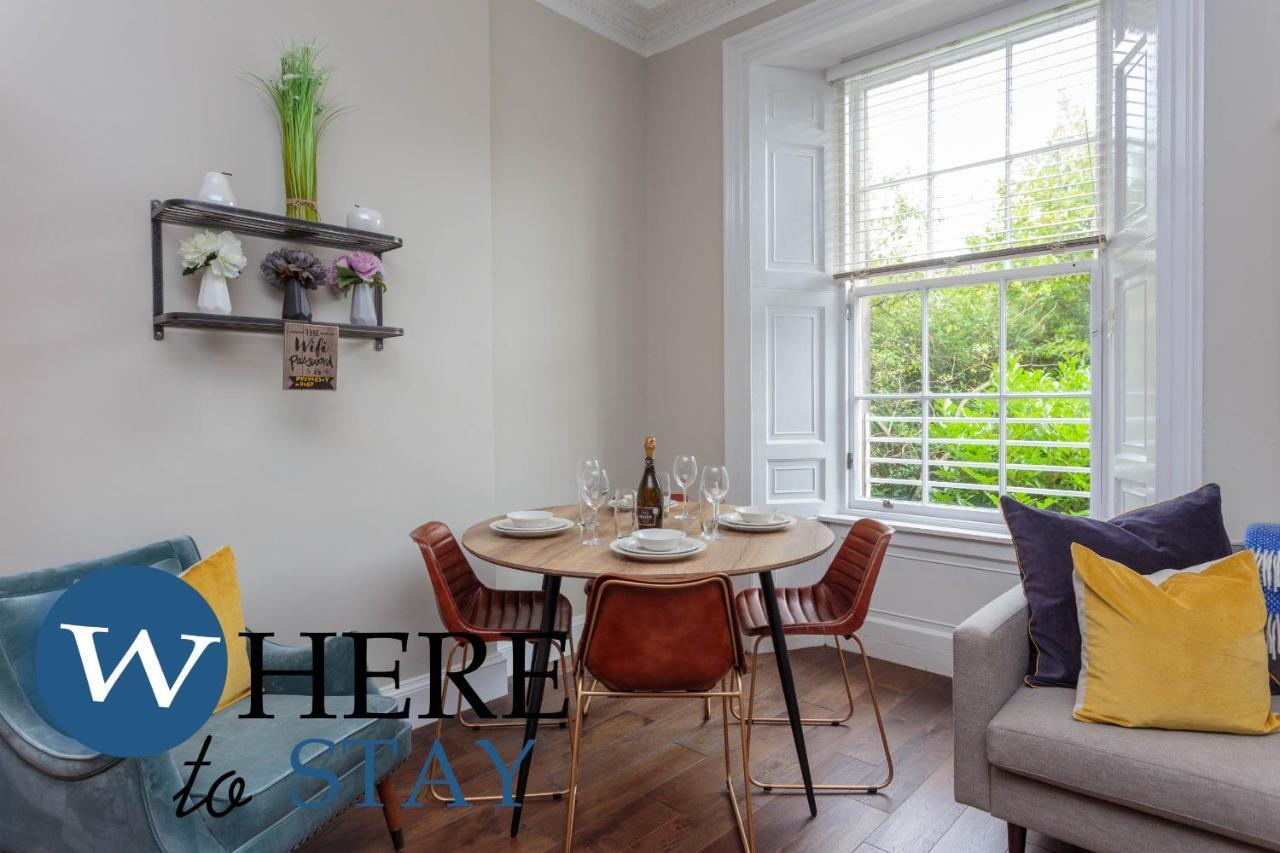Stylish 2Bed Apartment Underneath Edinburgh Castle Luaran gambar